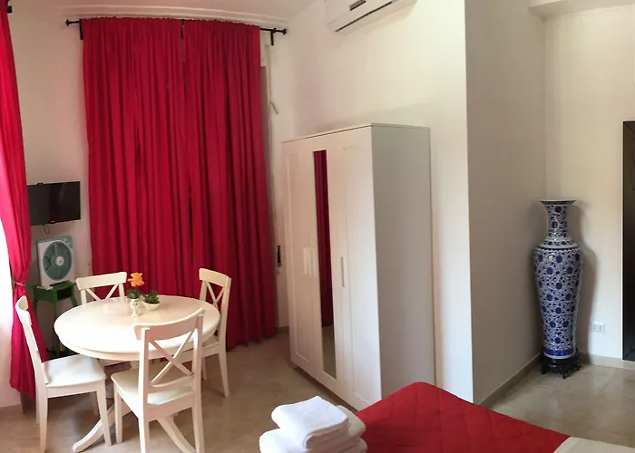 Gateway Guest house 2*